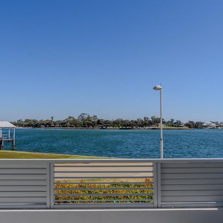 Апартаменты Seapoint 102 Манджера Экстерьер фото